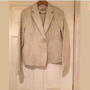 DKNY cream blazer. Size 6